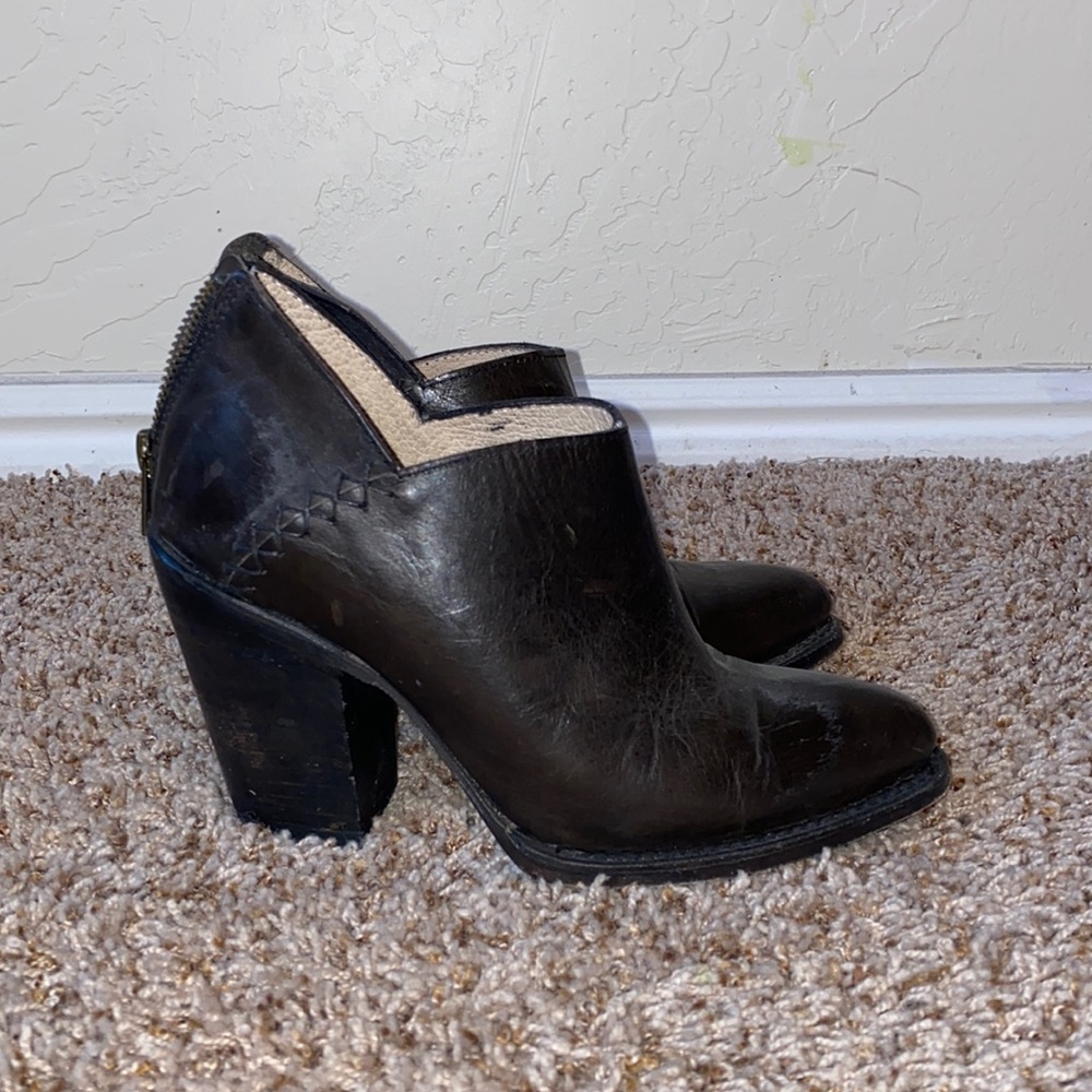 Freebird by Steven,genuine leather boot, heel, FB Steel, black, 8.5, make offer!